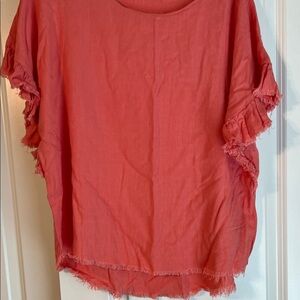Umgee Coral Frayed Hem Blouse